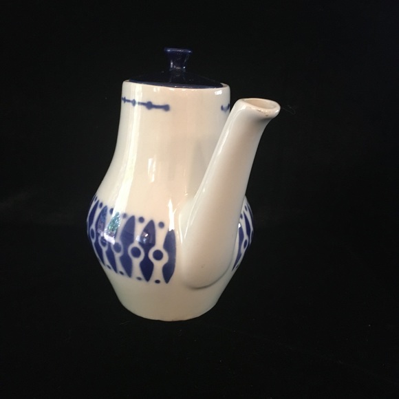 Vintage Teapot - Picture 2 of 6